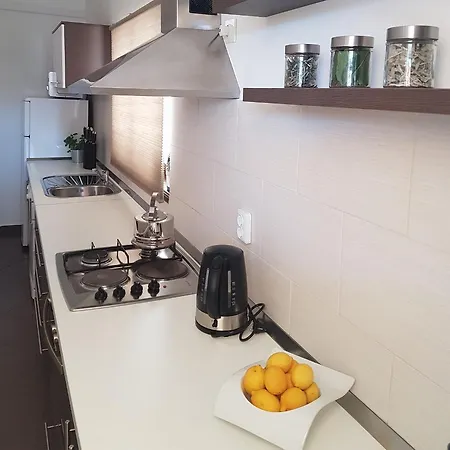 Ive - 20m From The Beach * Трогир